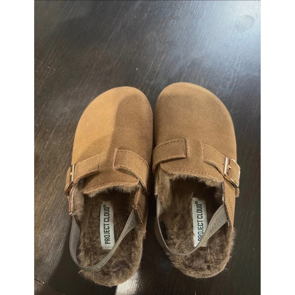 Size 10 Clogs (Project Cloud)